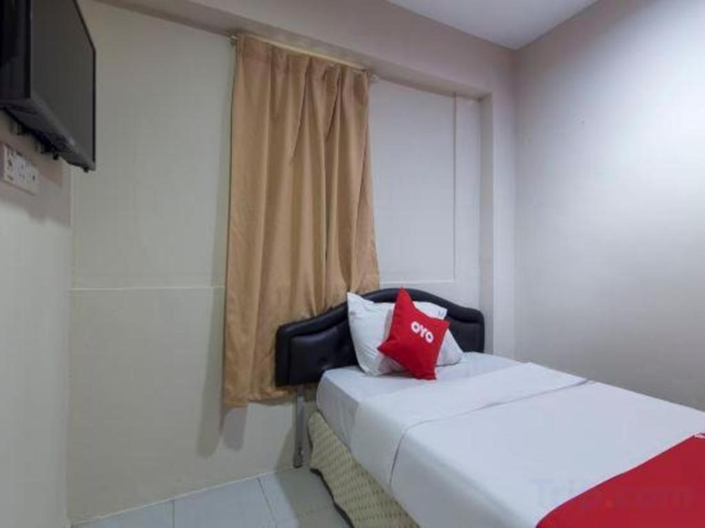 Oyo 44100 Hotel Casavilla Petaling Jaya Exterior photo