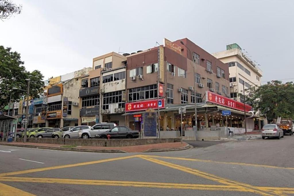 Oyo 44100 Hotel Casavilla Petaling Jaya Exterior photo