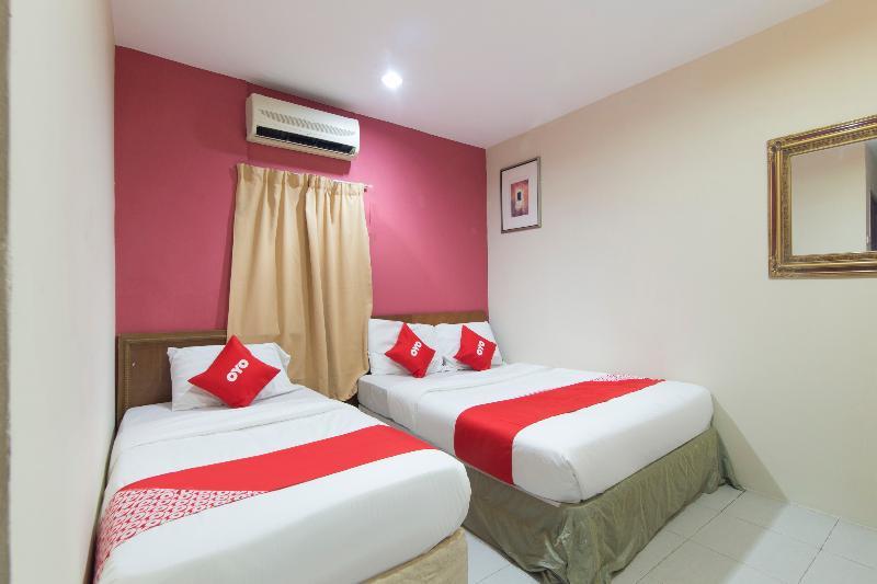 Oyo 44100 Hotel Casavilla Petaling Jaya Exterior photo